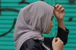چگونه فرزندان خود را به حجاب تشویق کنیم؟